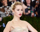 ����� ��������� ��������� ���� � ����